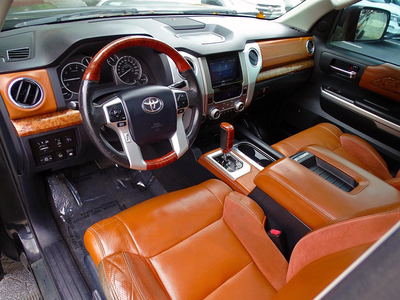 Toyota Tundra 4WD Truck CrewMax 5.7L FFV V8 6-Spd AT Platinum (Natl) 2016