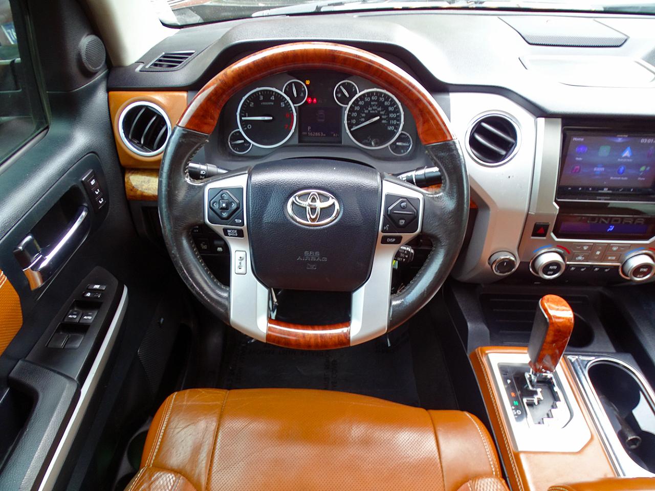 Toyota Tundra 4WD Truck CrewMax 5.7L FFV V8 6-Spd AT Platinum (Natl) 2016