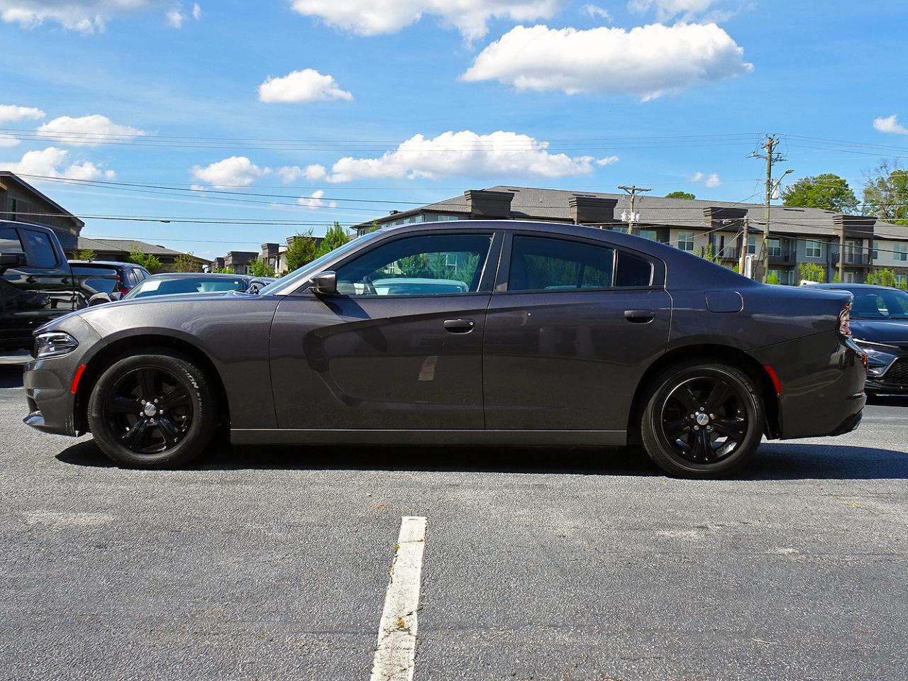 Dodge Charger photo 5