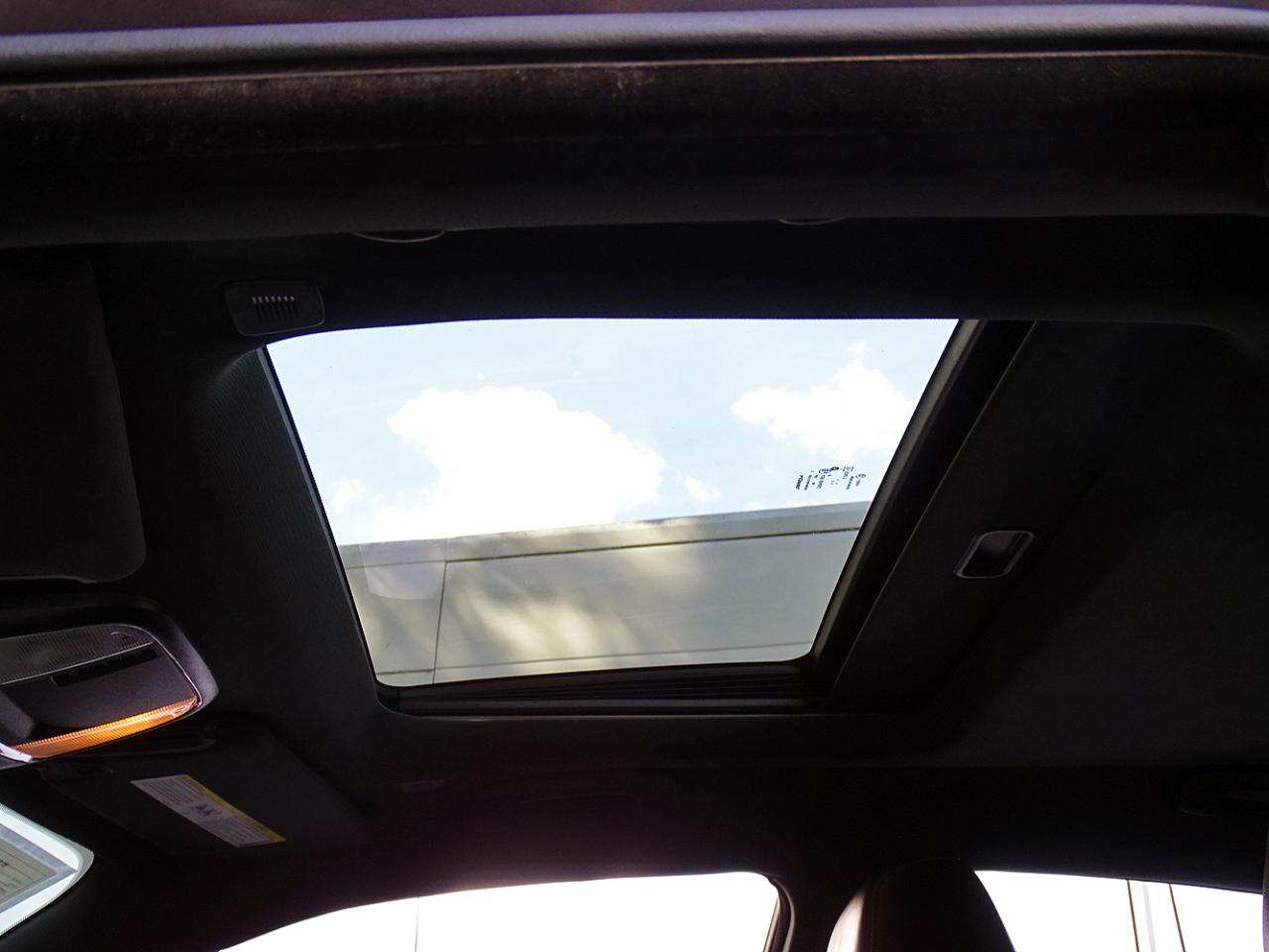 Dodge Charger photo 16