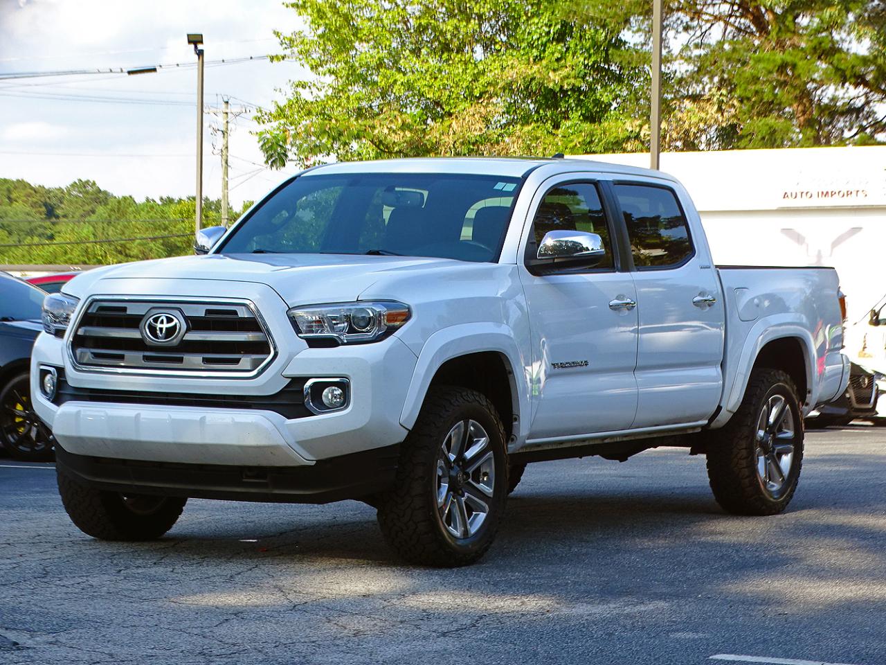 Toyota Tacoma Limited Double Cab 5' Bed V6 4x4 AT (Natl) 2017