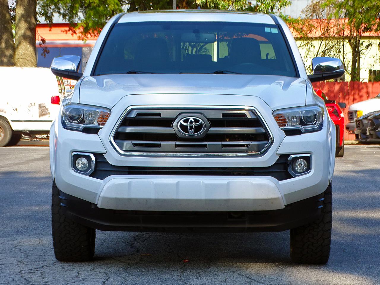 Toyota Tacoma Limited Double Cab 5' Bed V6 4x4 AT (Natl) 2017