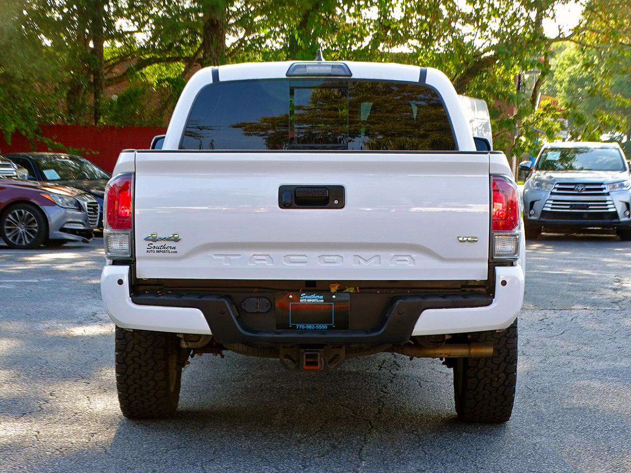 Toyota Tacoma Limited Double Cab 5' Bed V6 4x4 AT (Natl) 2017