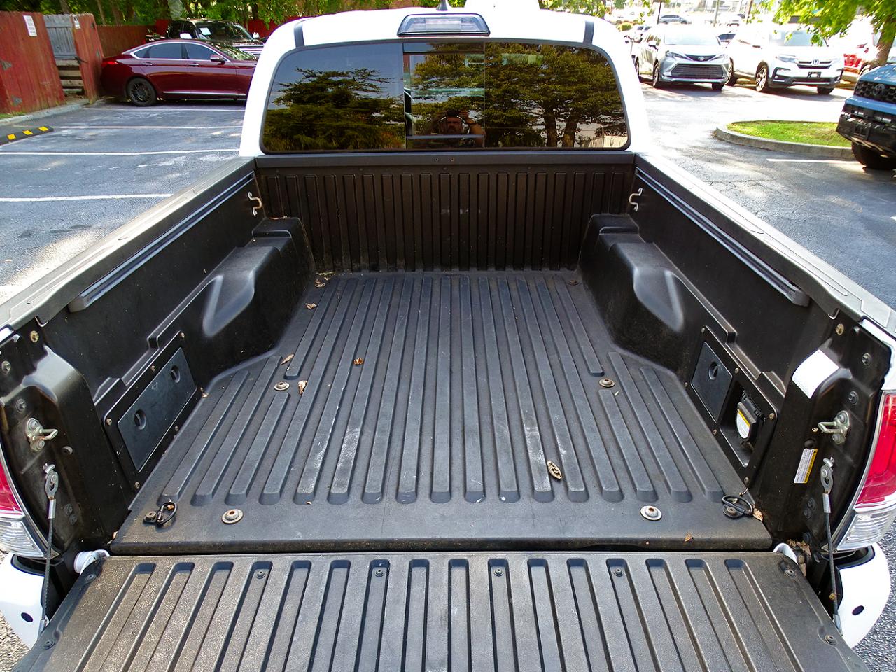 Toyota Tacoma Limited Double Cab 5' Bed V6 4x4 AT (Natl) 2017