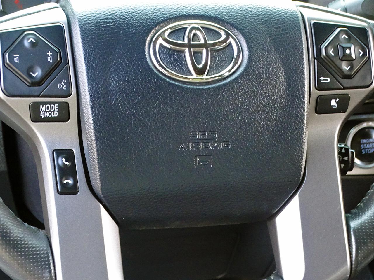 Toyota Tacoma Limited Double Cab 5' Bed V6 4x4 AT (Natl) 2017