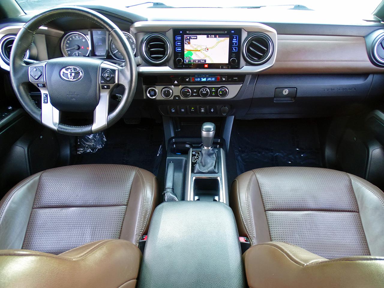 Toyota Tacoma Limited Double Cab 5' Bed V6 4x4 AT (Natl) 2017