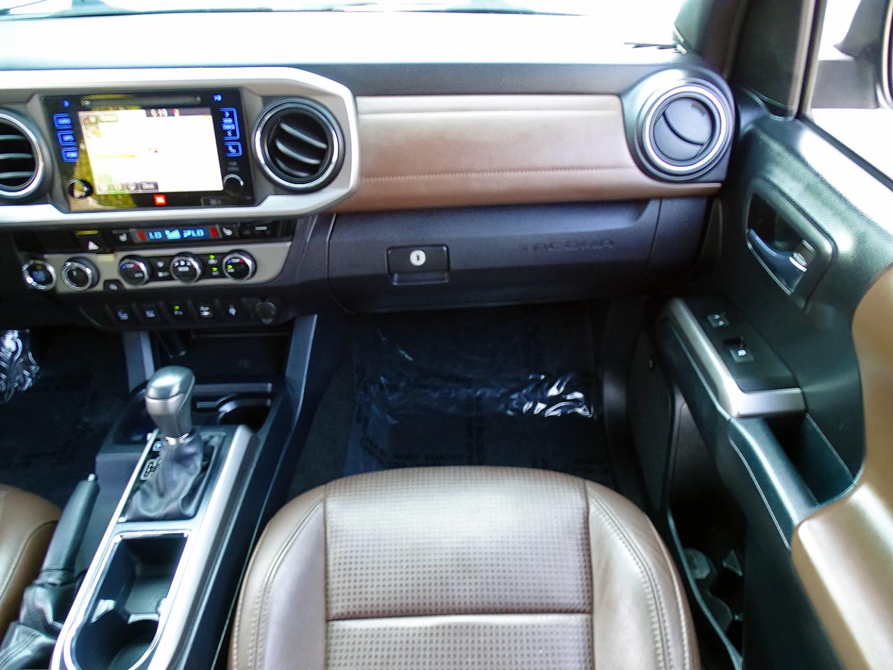 Toyota Tacoma Limited Double Cab 5' Bed V6 4x4 AT (Natl) 2017