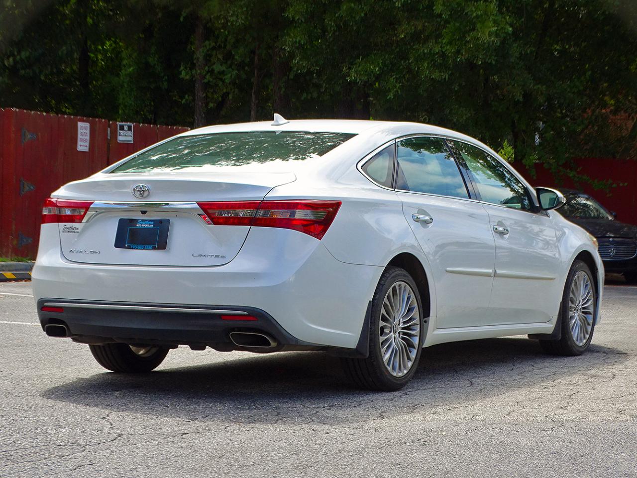 Toyota Avalon photo 9