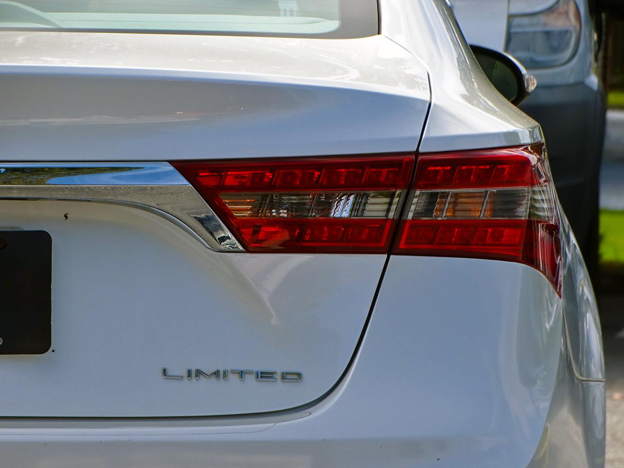 Toyota Avalon photo 11
