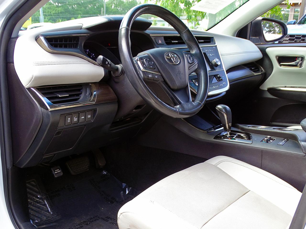 Toyota Avalon photo 23