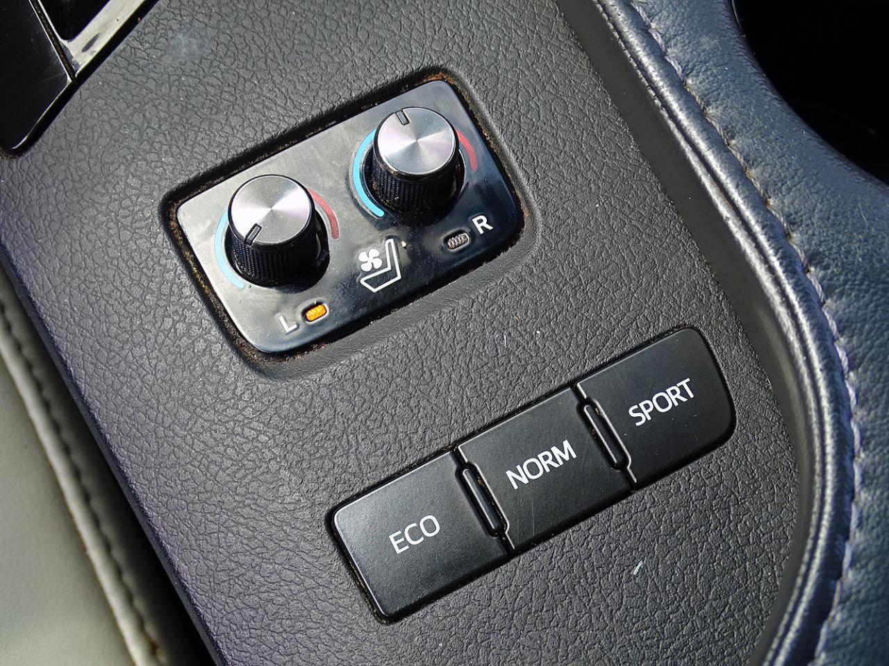 Toyota Avalon photo 36