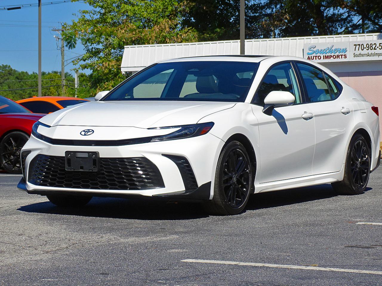 Toyota Camry SE 2025
