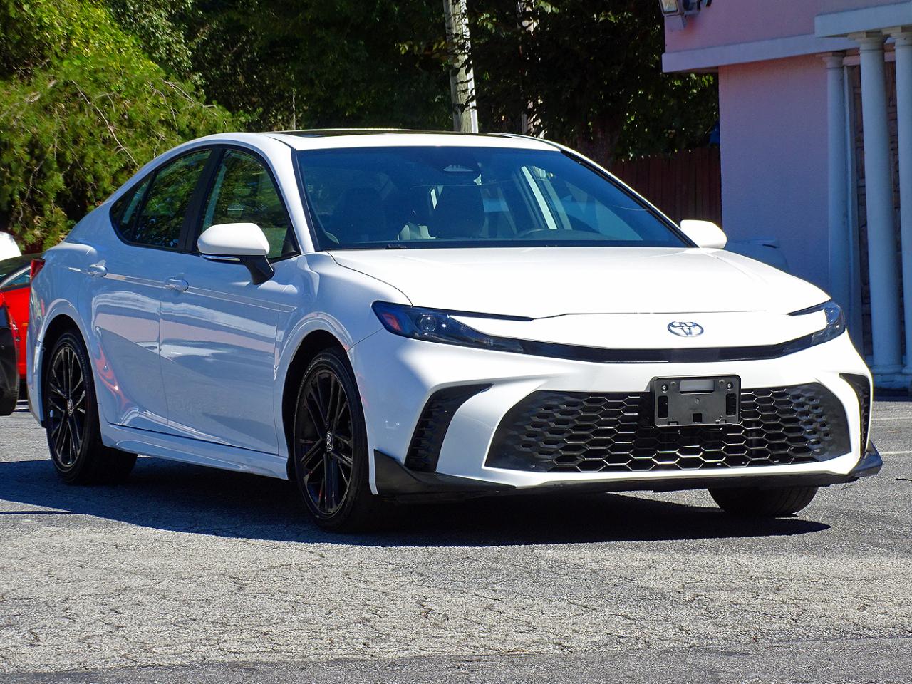 Toyota Camry SE 2025