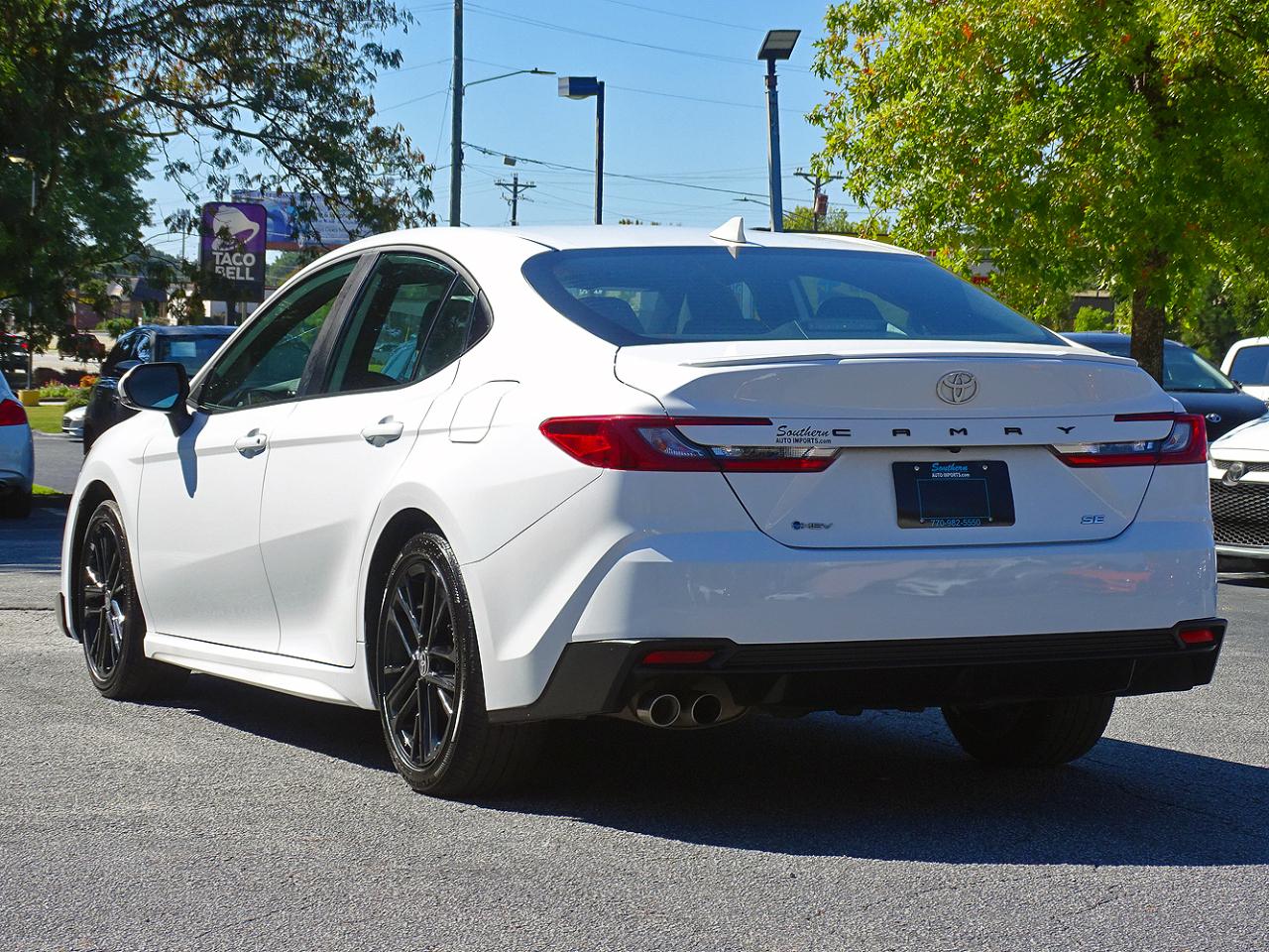 Toyota Camry SE 2025
