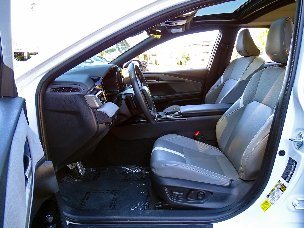 Toyota Camry SE 2025
