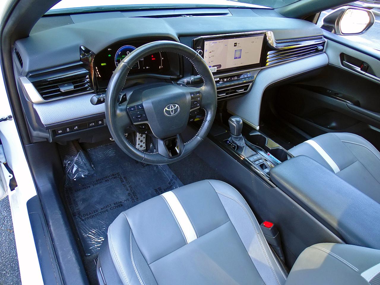 Toyota Camry SE 2025