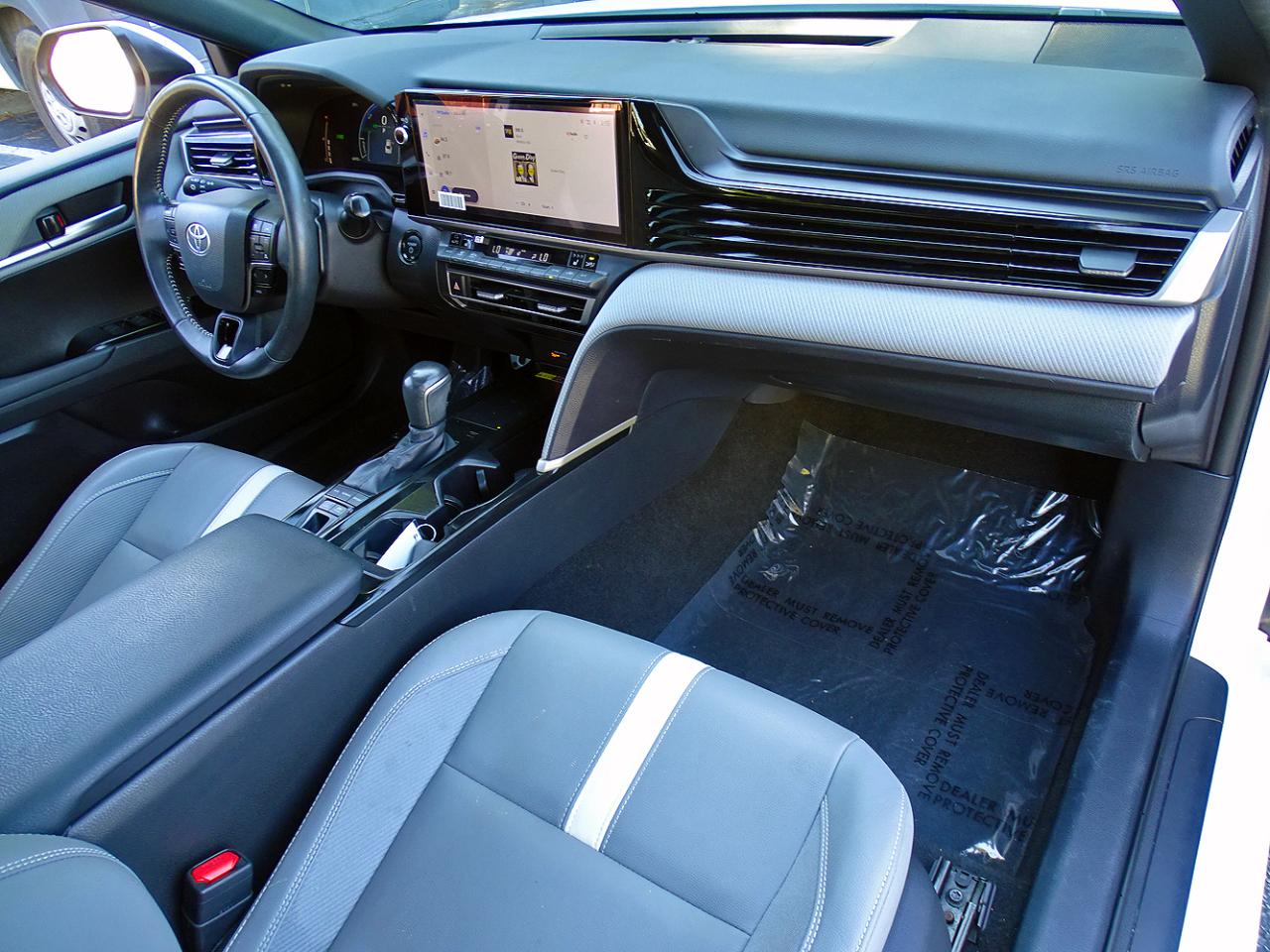 Toyota Camry SE 2025
