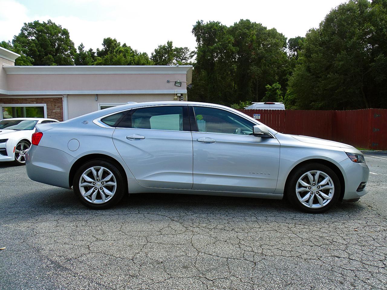 Chevrolet Impala photo 8