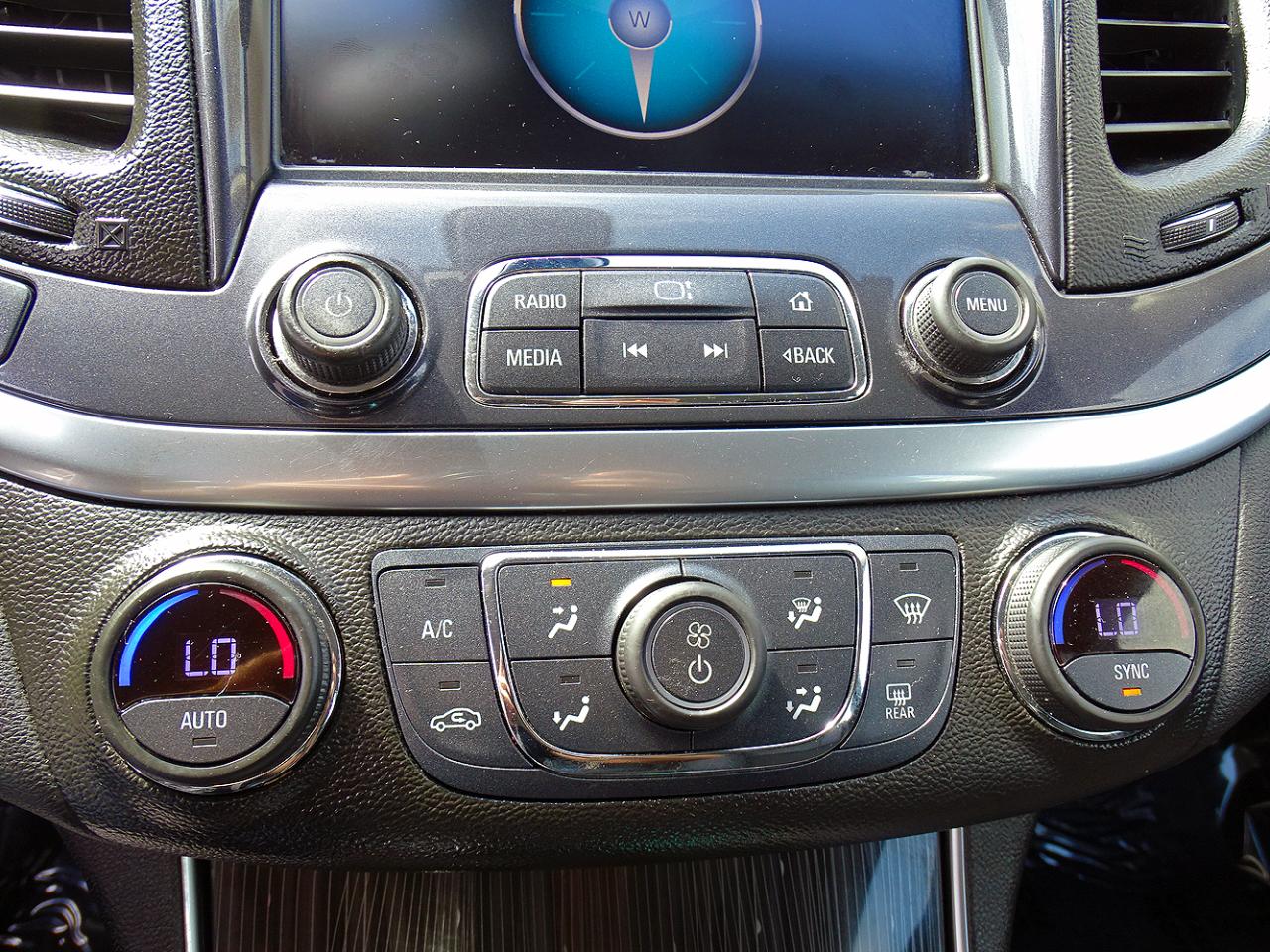 Chevrolet Impala photo 20