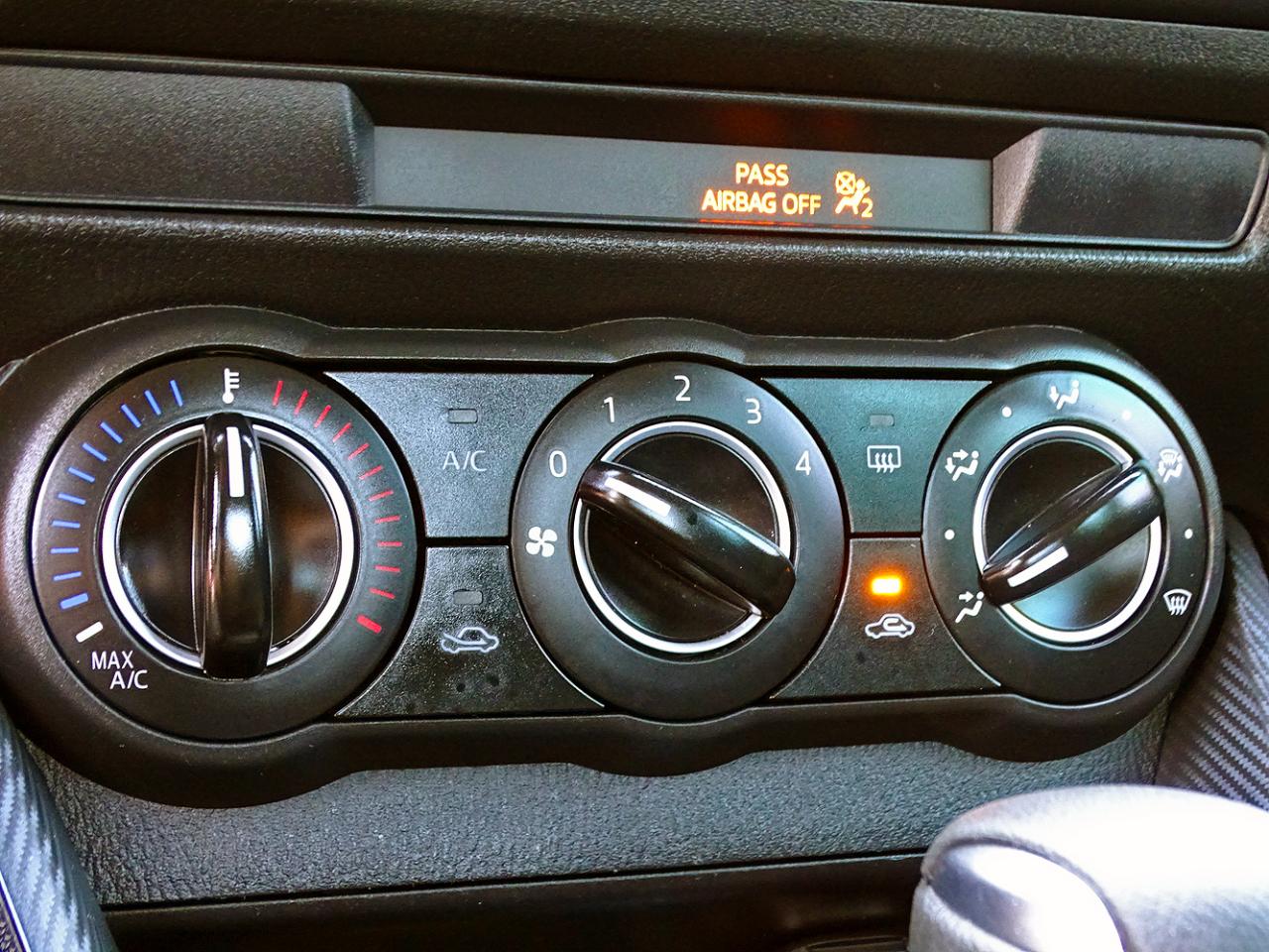 Toyota Yaris iA Auto (Natl) 2018