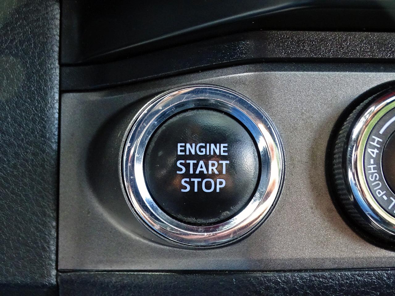 Toyota Tacoma 4WD TRD Off Road Double Cab 5' Bed V6 AT (Natl) 2019
