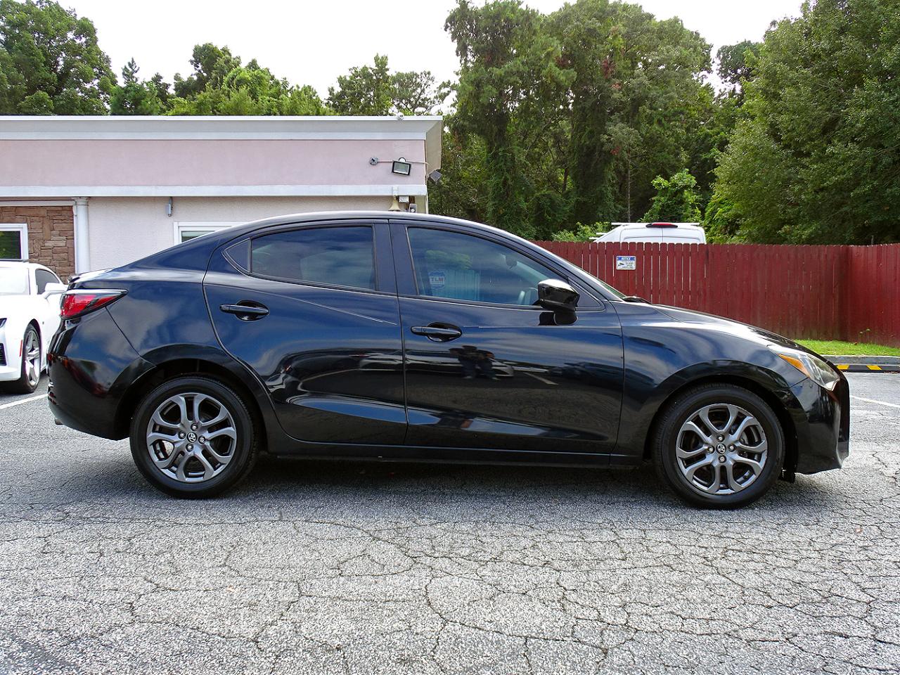 Toyota Yaris Sedan LE Auto (Natl) 2019