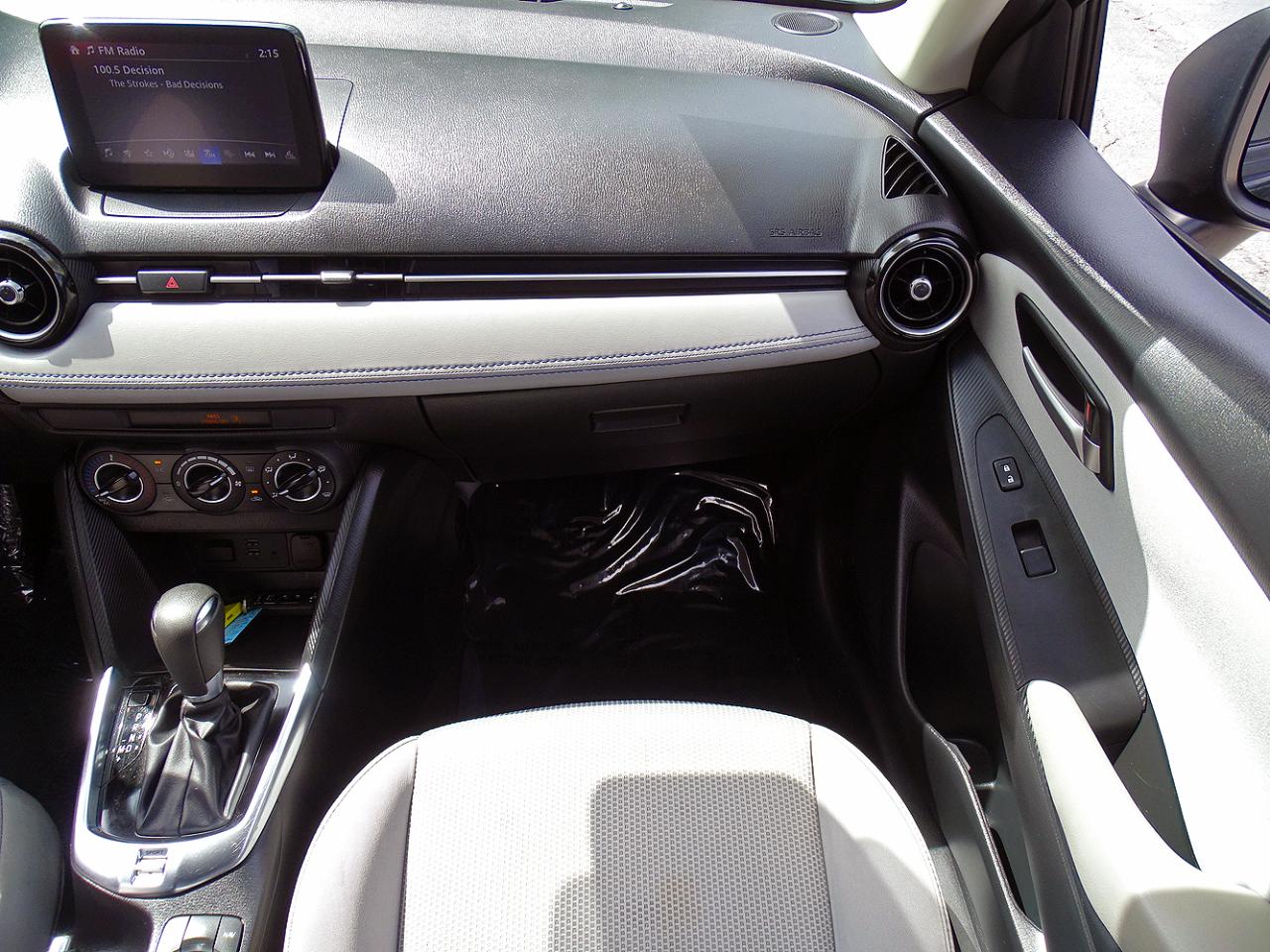 Toyota Yaris Sedan LE Auto (Natl) 2019