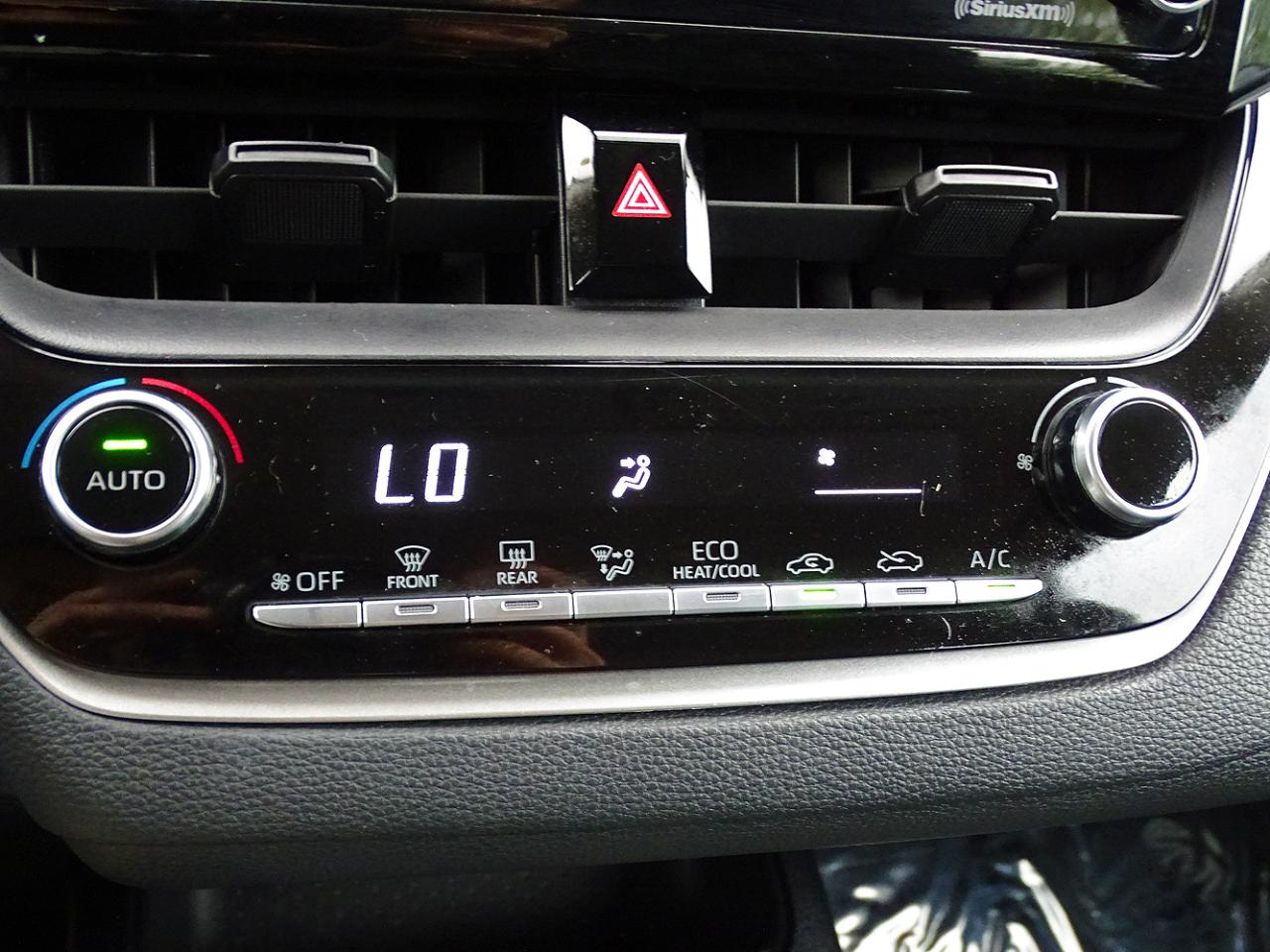 Toyota Corolla LE CVT (Natl) 2022