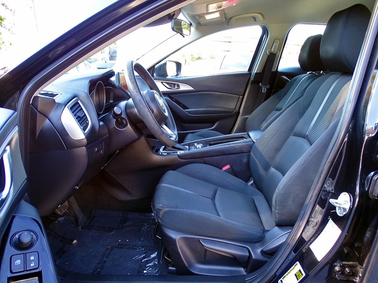 Mazda Mazda3 4-Door Sport Auto 2018