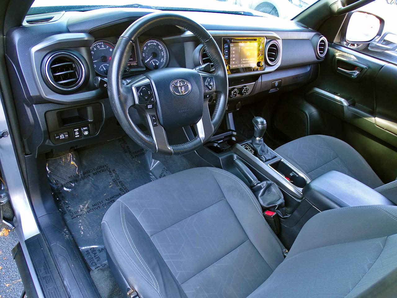 Toyota Tacoma TRD Sport Dbl Cab 4WD V6 at 2017