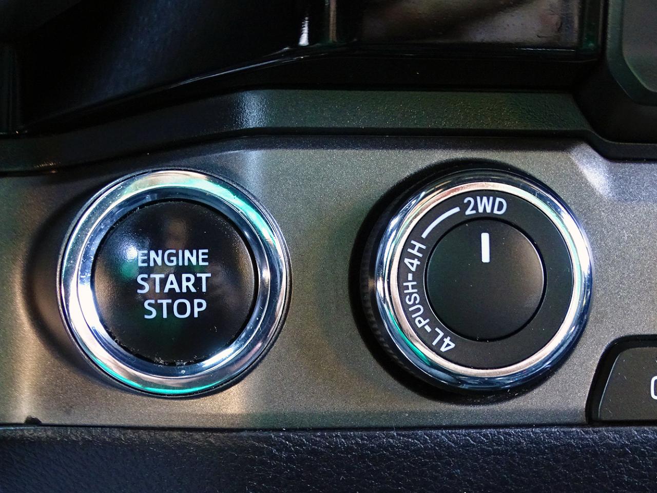 Toyota Tacoma TRD Sport Dbl Cab 4WD V6 at 2017