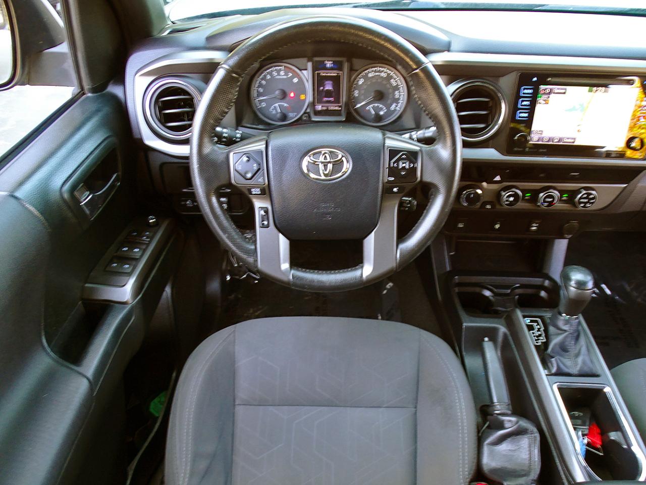 Toyota Tacoma TRD Sport Dbl Cab 4WD V6 at 2017