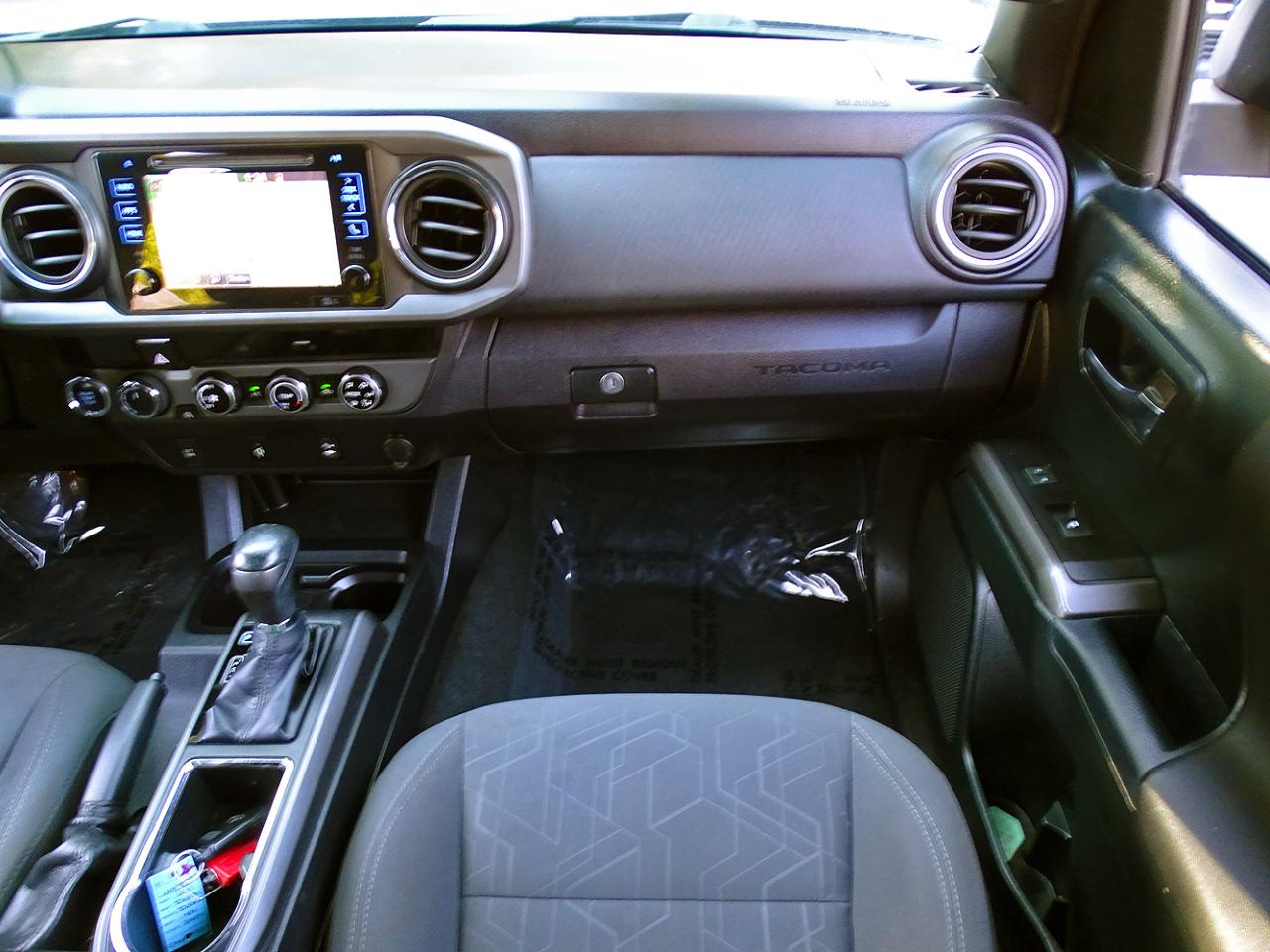 Toyota Tacoma TRD Sport Dbl Cab 4WD V6 at 2017