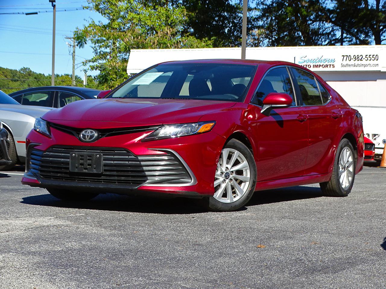 Toyota Camry LE Auto (Natl) 2021