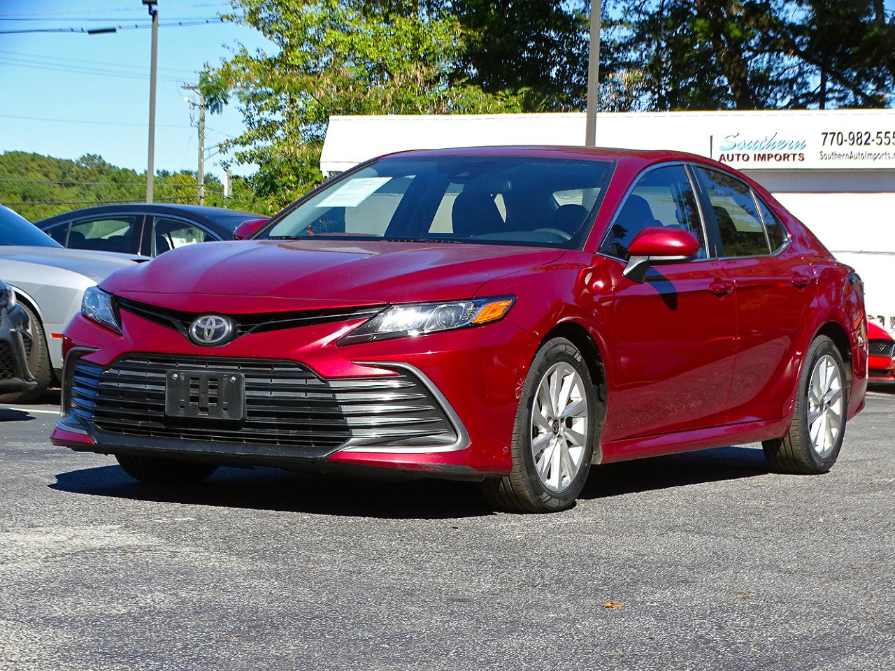 Toyota Camry LE Auto (Natl) 2021
