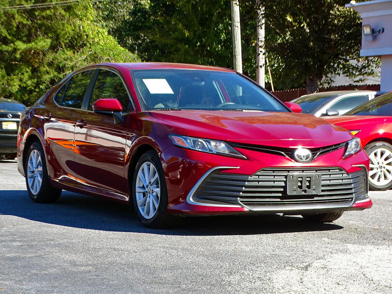 Toyota Camry LE Auto (Natl) 2021