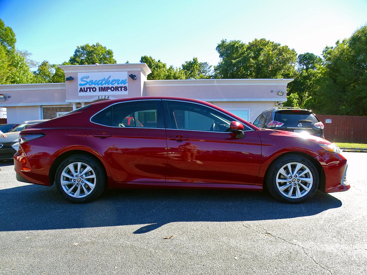 Toyota Camry LE Auto (Natl) 2021