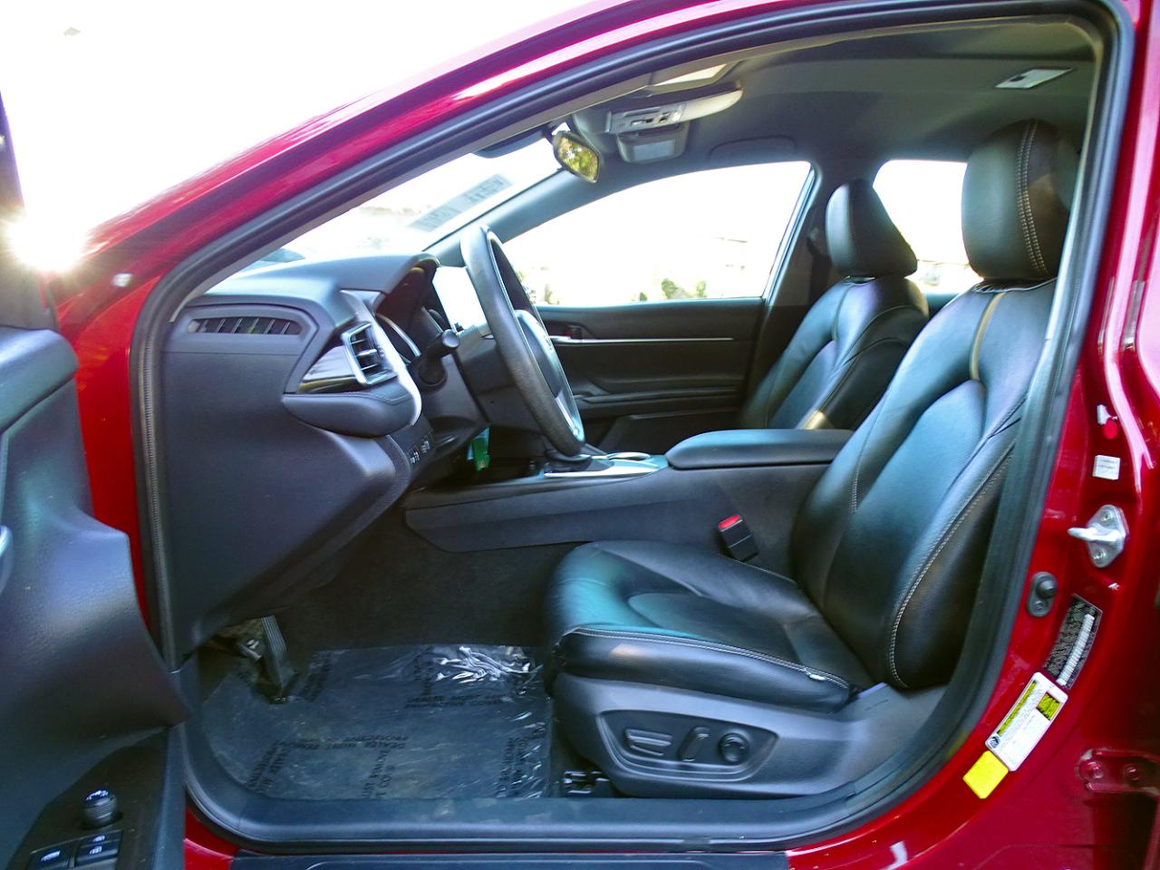 Toyota Camry LE Auto (Natl) 2021