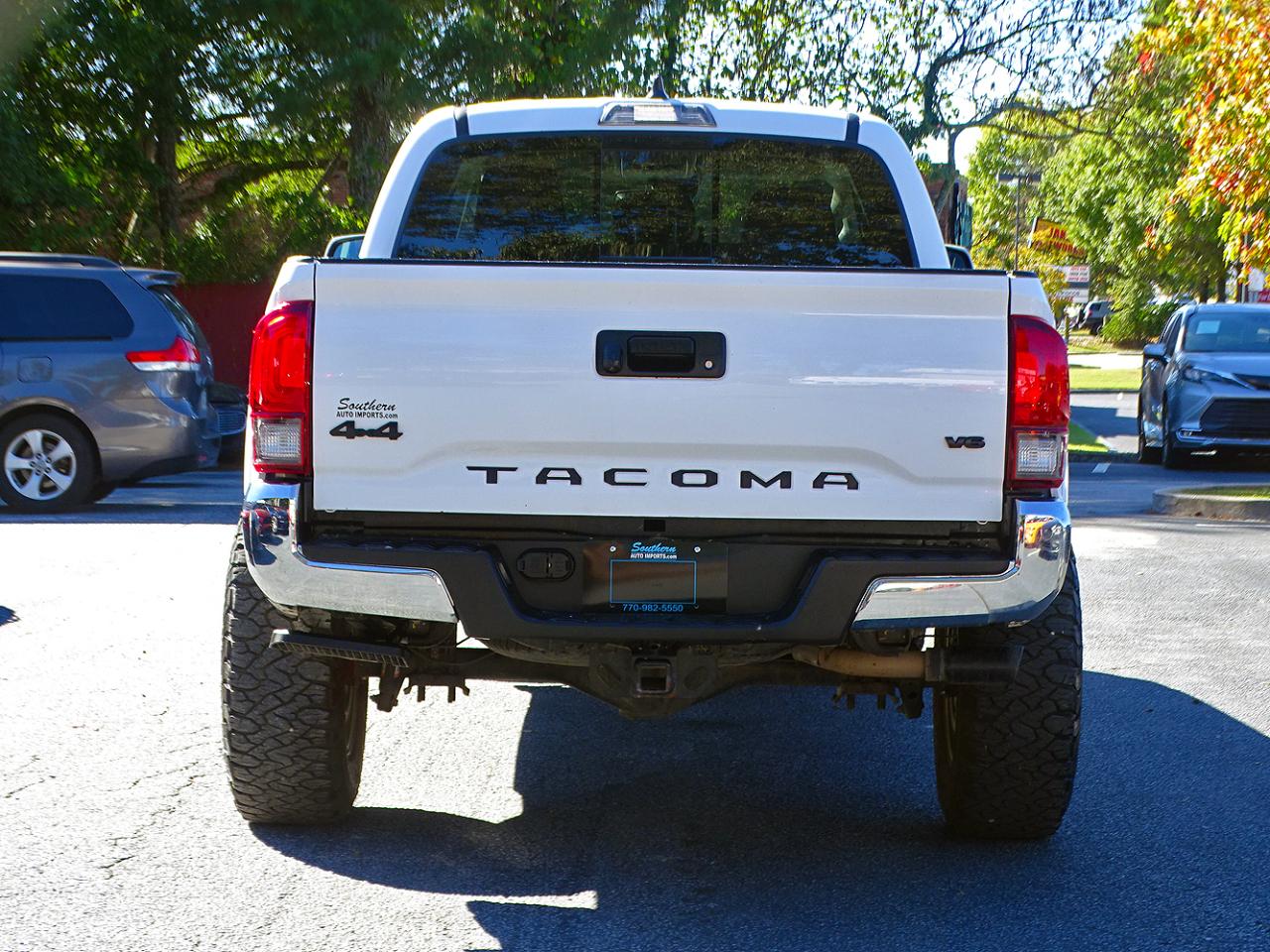 Toyota Tacoma 4WD SR5 Double Cab 6' Bed V6 AT (Natl) 2023