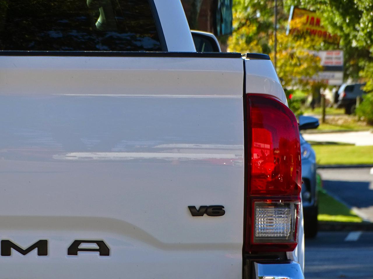 Toyota Tacoma 4WD SR5 Double Cab 6' Bed V6 AT (Natl) 2023
