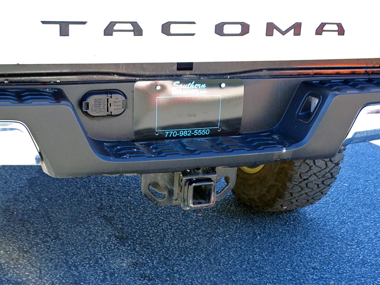 Toyota Tacoma 4WD SR5 Double Cab 6' Bed V6 AT (Natl) 2023