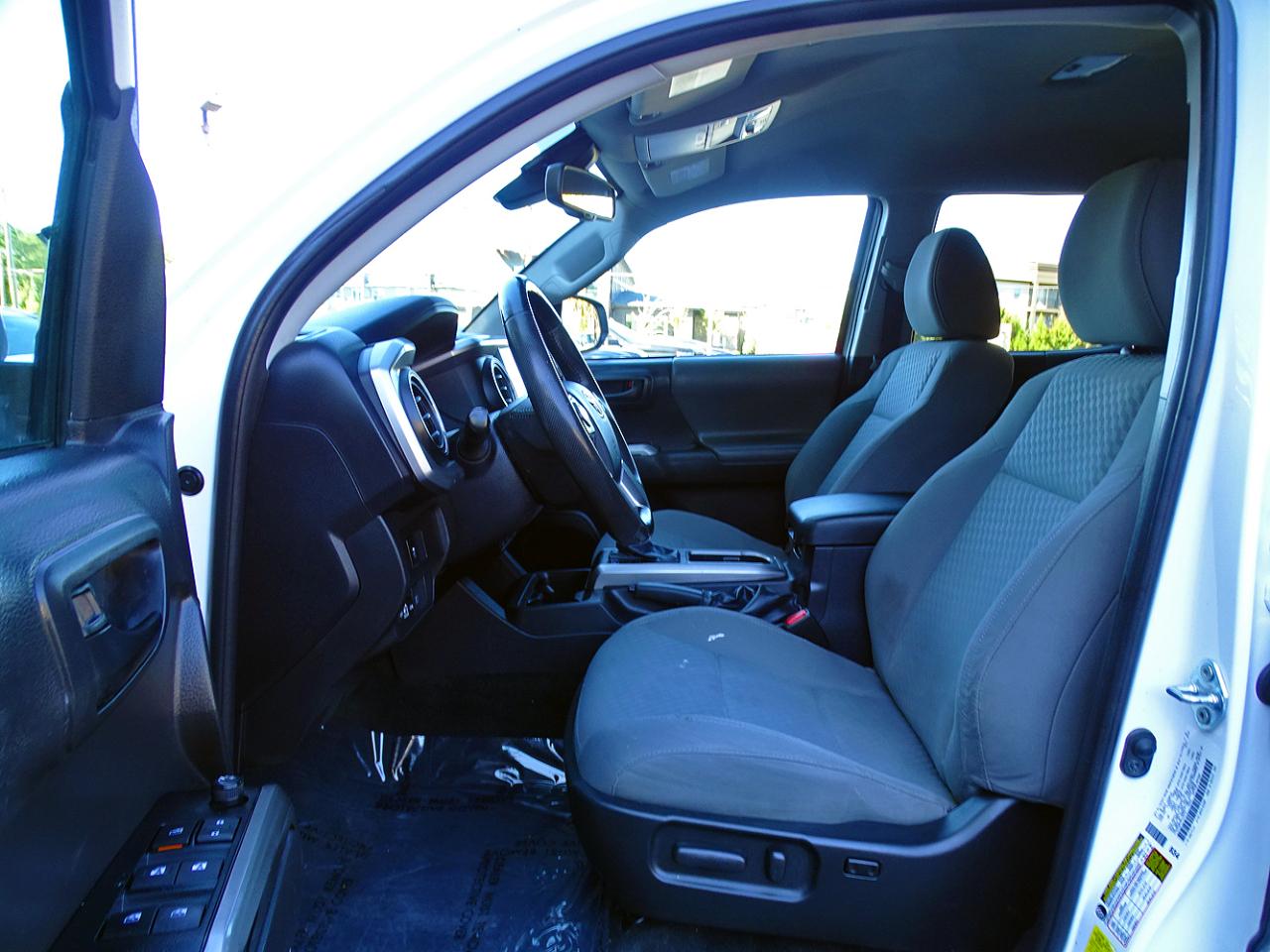 Toyota Tacoma 4WD SR5 Double Cab 6' Bed V6 AT (Natl) 2023