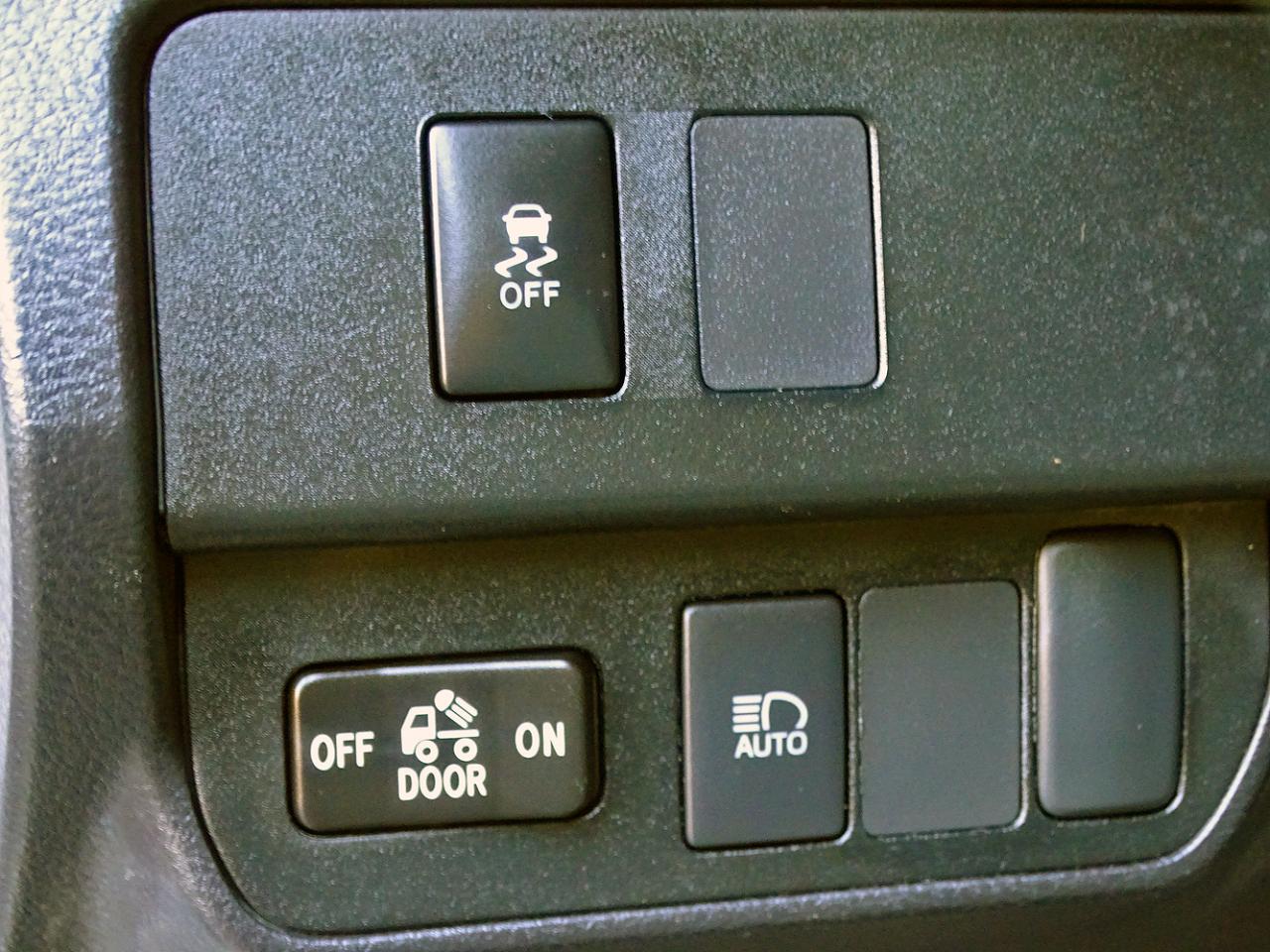 Toyota Tacoma 4WD SR5 Double Cab 6' Bed V6 AT (Natl) 2023