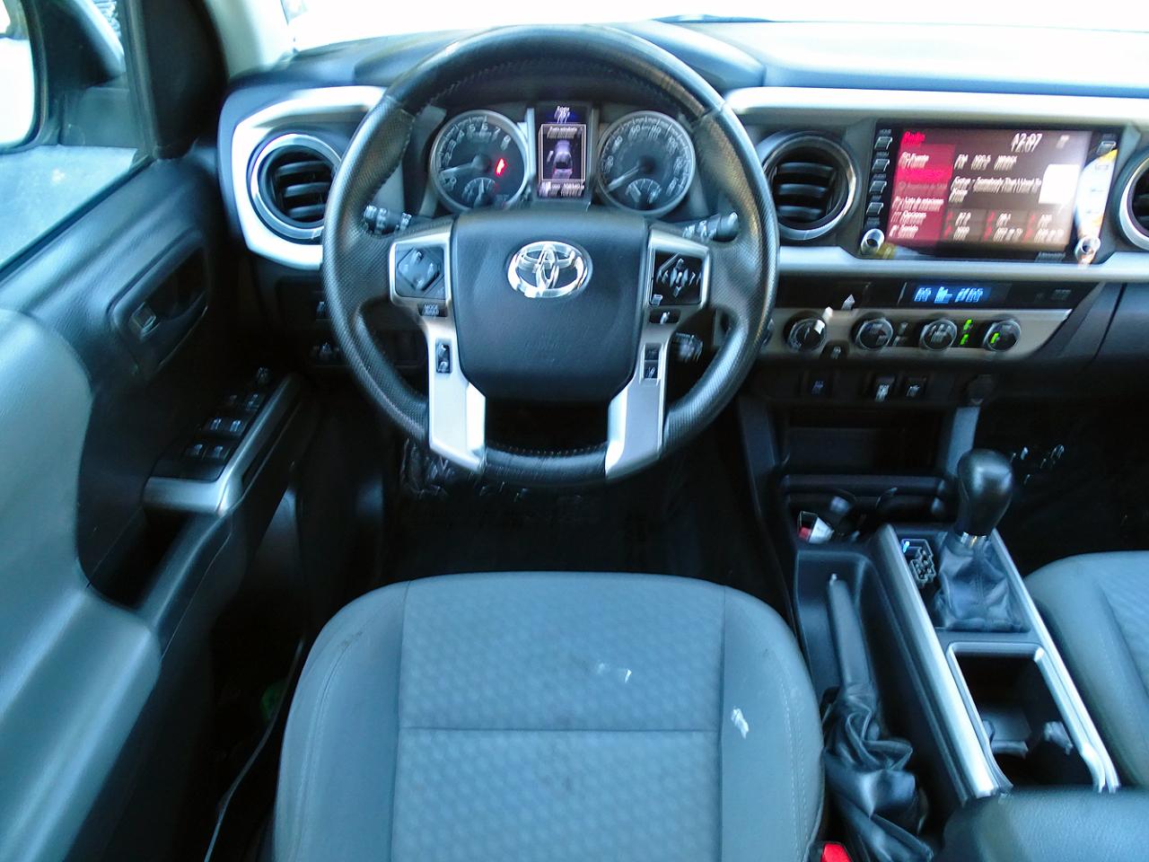 Toyota Tacoma 4WD SR5 Double Cab 6' Bed V6 AT (Natl) 2023
