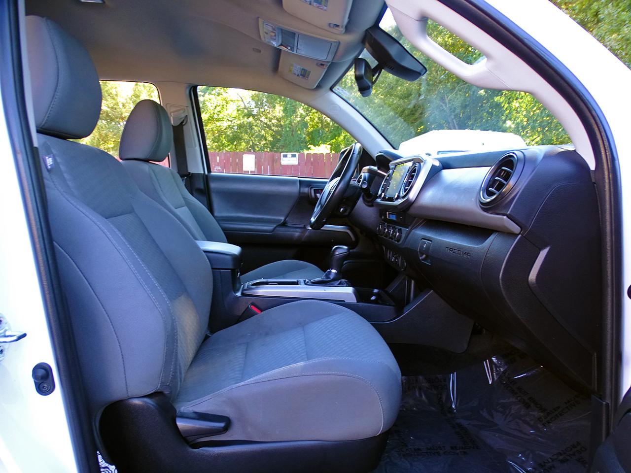 Toyota Tacoma 4WD SR5 Double Cab 6' Bed V6 AT (Natl) 2023