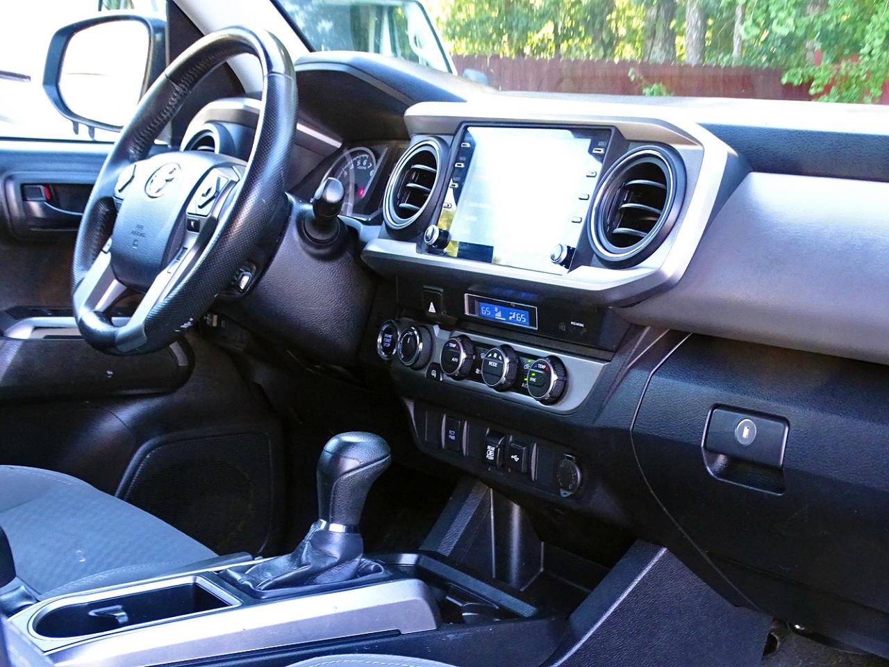 Toyota Tacoma 4WD SR5 Double Cab 6' Bed V6 AT (Natl) 2023