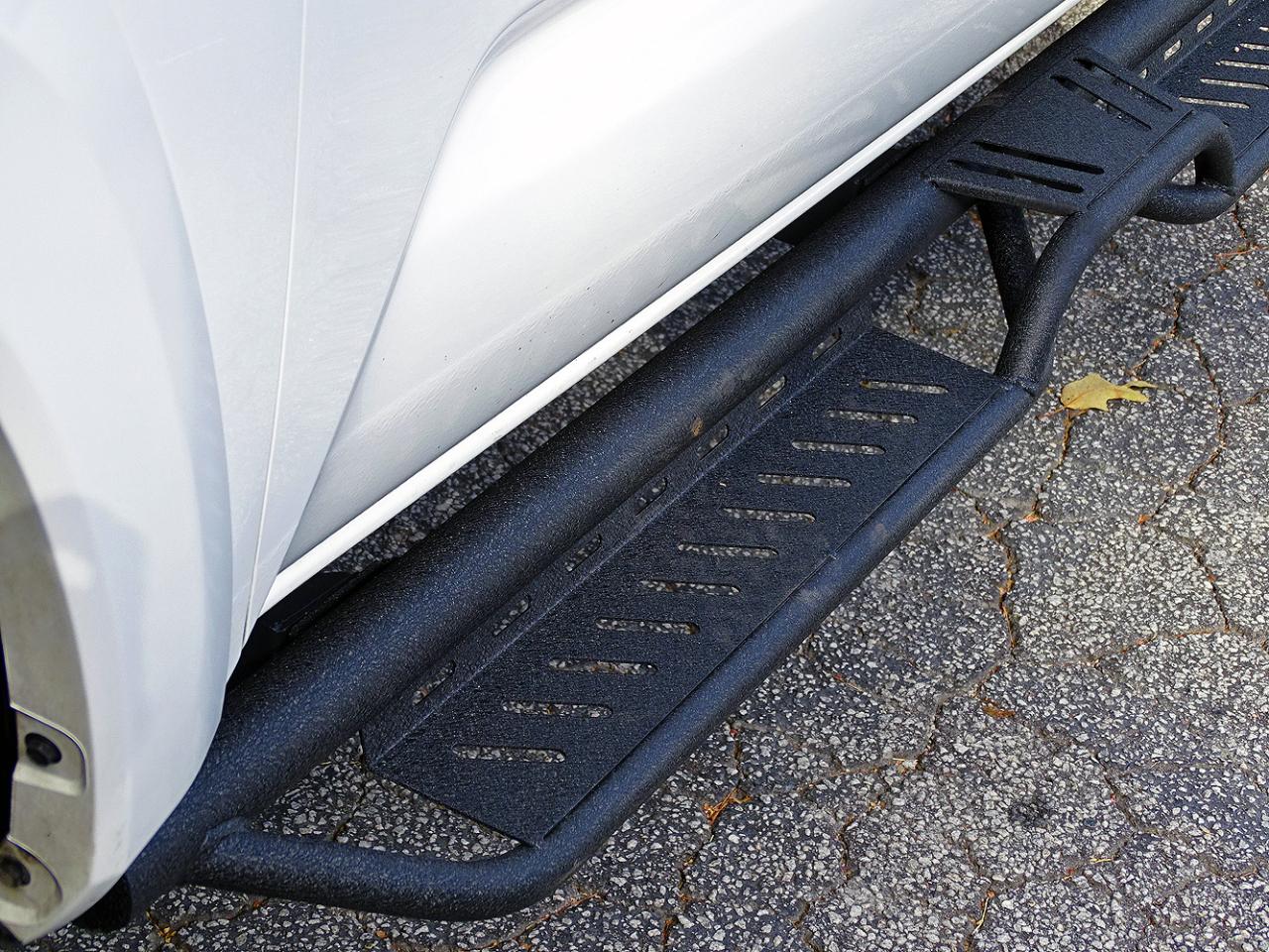 Toyota Tacoma photo 16