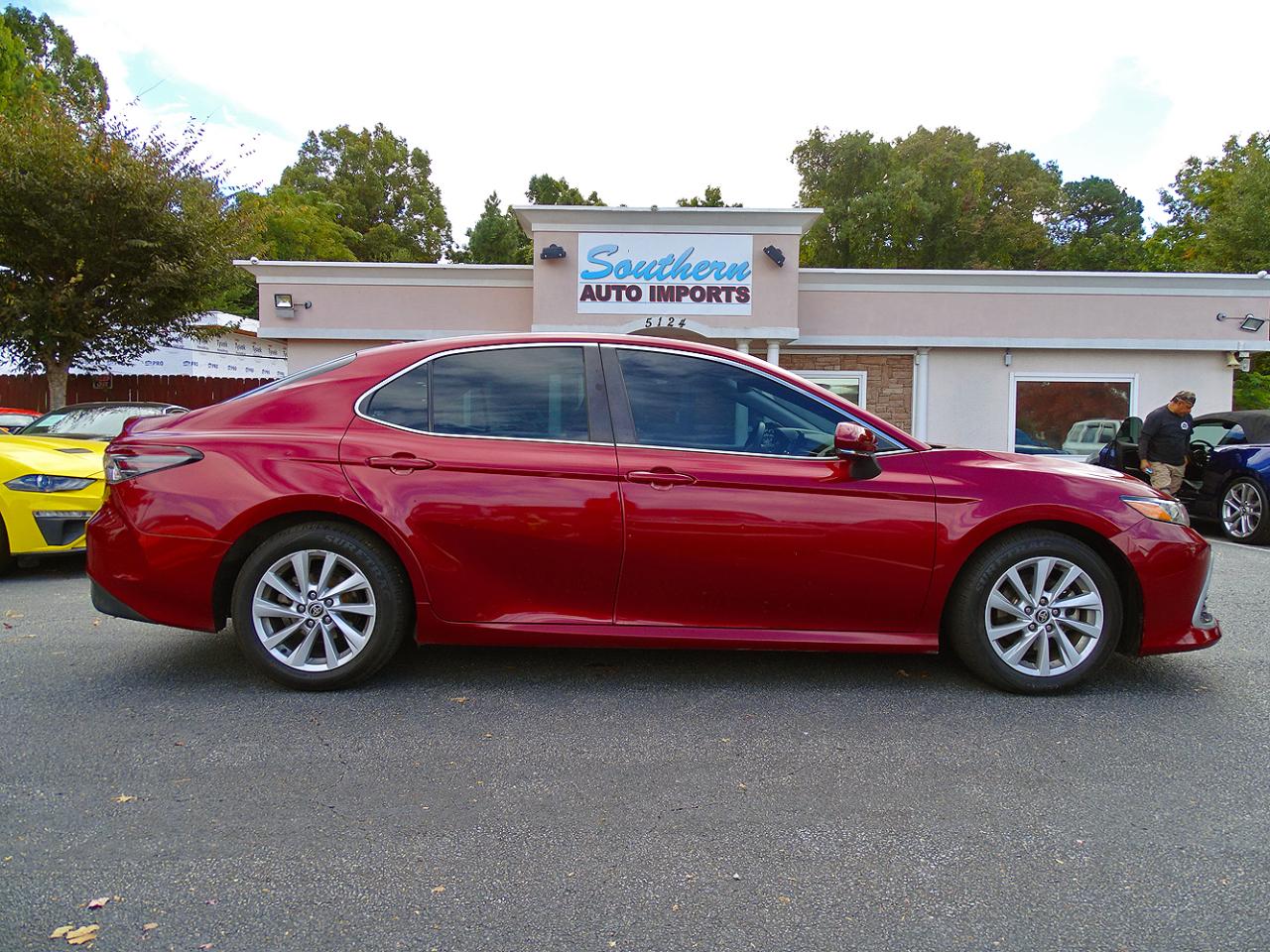 Toyota Camry photo 9