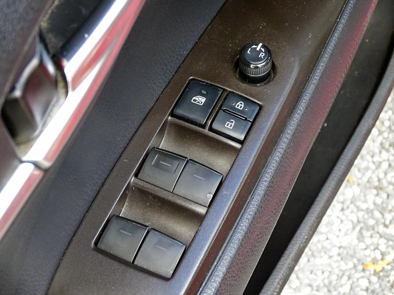 Toyota Camry photo 19