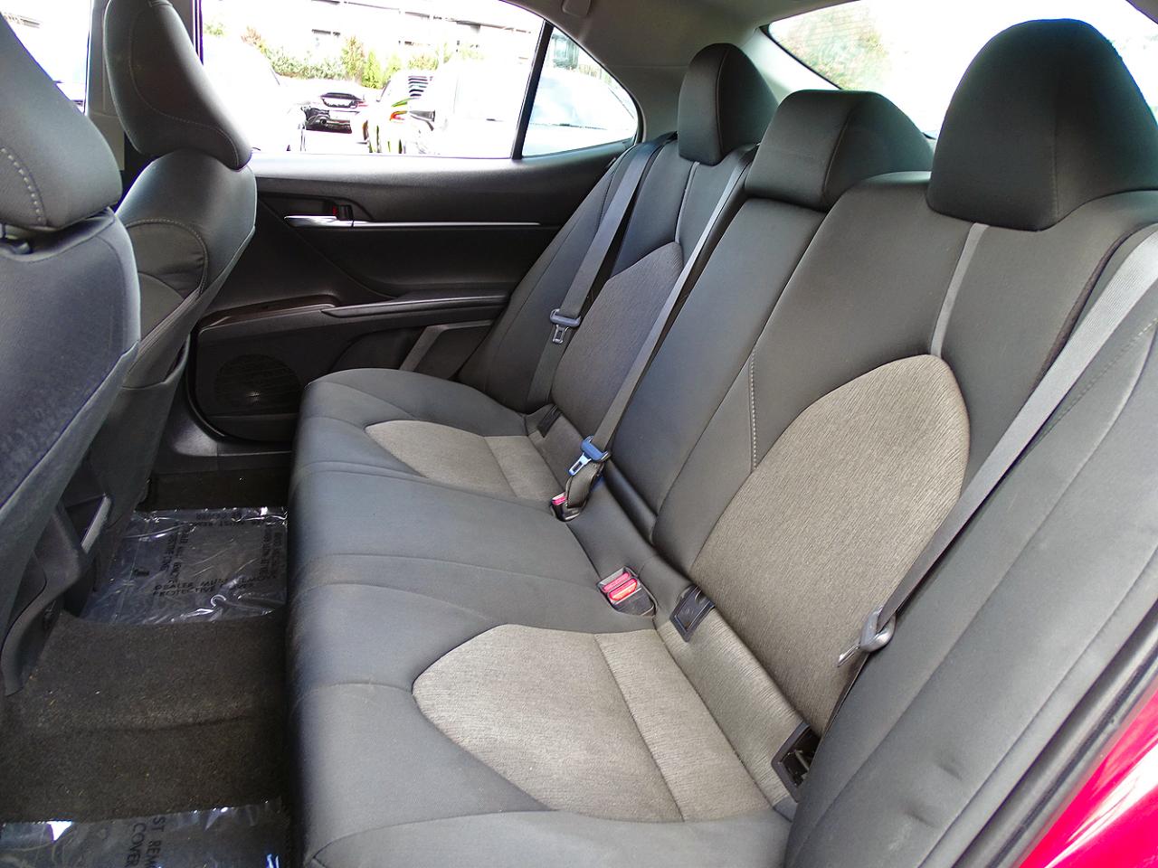 Toyota Camry photo 21